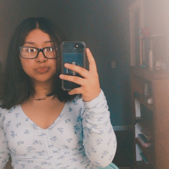 Meet your Posher, Noemi - Picture 1 of 1